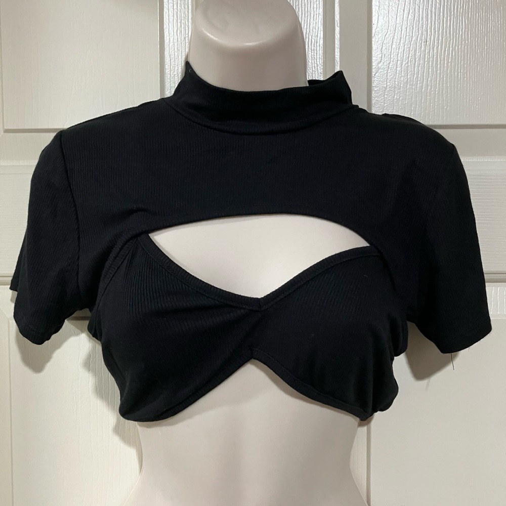 🧨Bozzolo jr size large or woman size small turtleneck cropped top